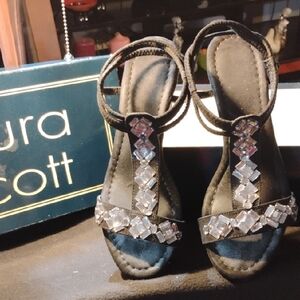 Laura Scott Elegant Black Sandals with Sparkling Accents